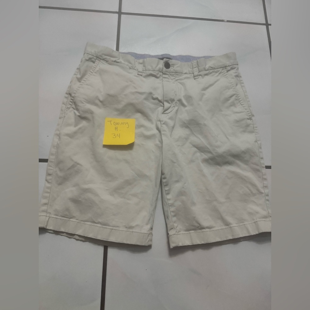 Tommy Hilfiger khaki chino shorts